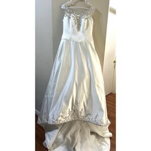 Jasmine Ivory French Satin Ball Gown Wedding Dress Size 16 Embroidery With Veil